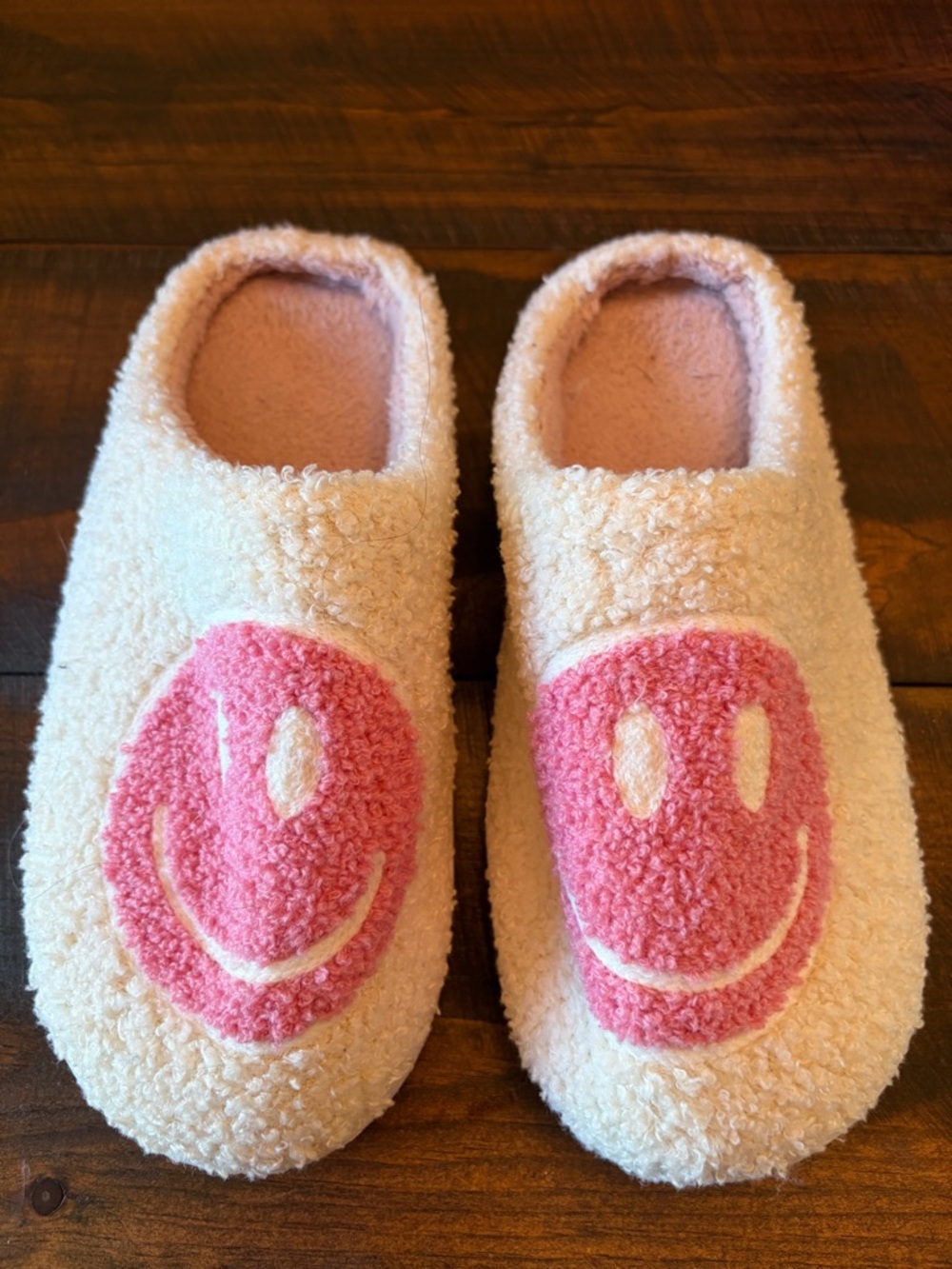 Cozy Cream Slippers with Pink Smiley Design